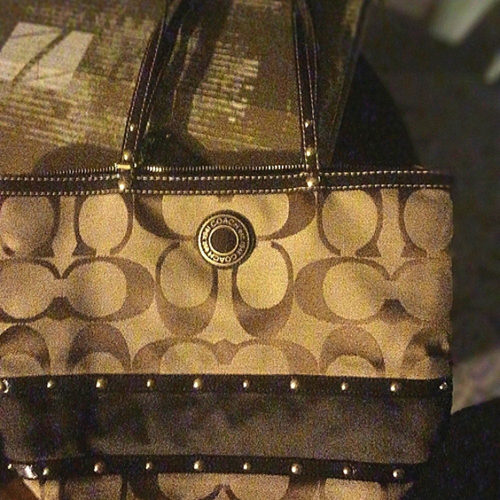 Coach purse  medium brand new never used perfect condition